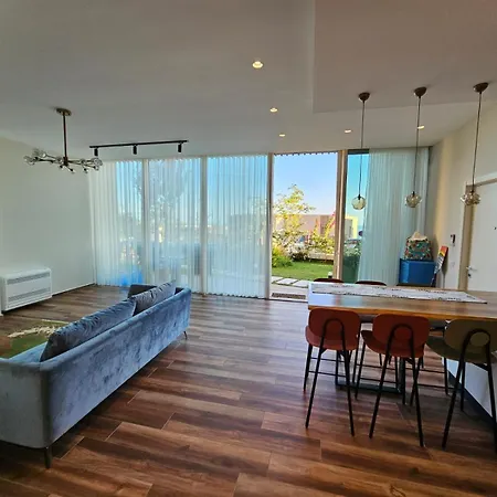 Perfect * Palasë