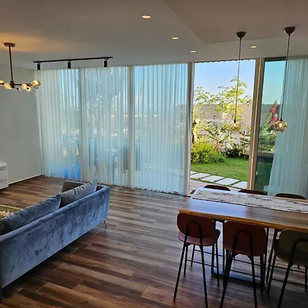 Apartment Perfect *